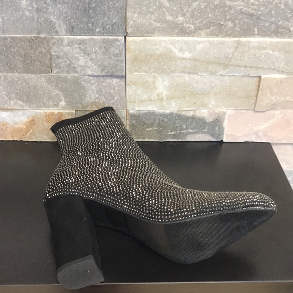 🎁 Material Girl Women's Baybe Sock Booties - Picture 6 of 7